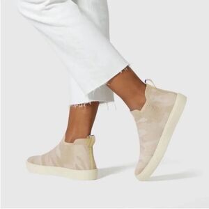 Rothy’s The Chelsea Sneaker Camo Tan Women’s Size 8.5